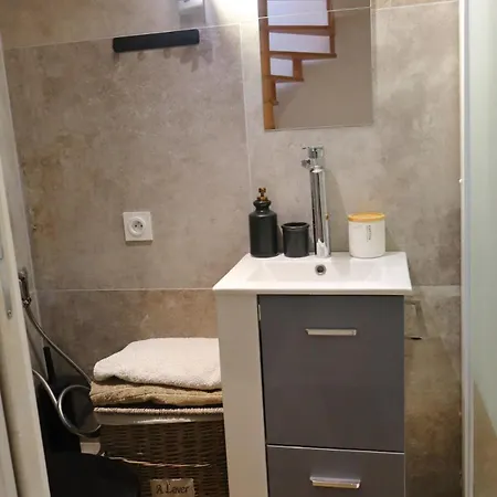 Duplex Centre Historique Climatise דירה *